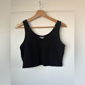 Top Shop Women’s Black Waffle Knit Crop Too V Neck with Neck Slit Size 8 US